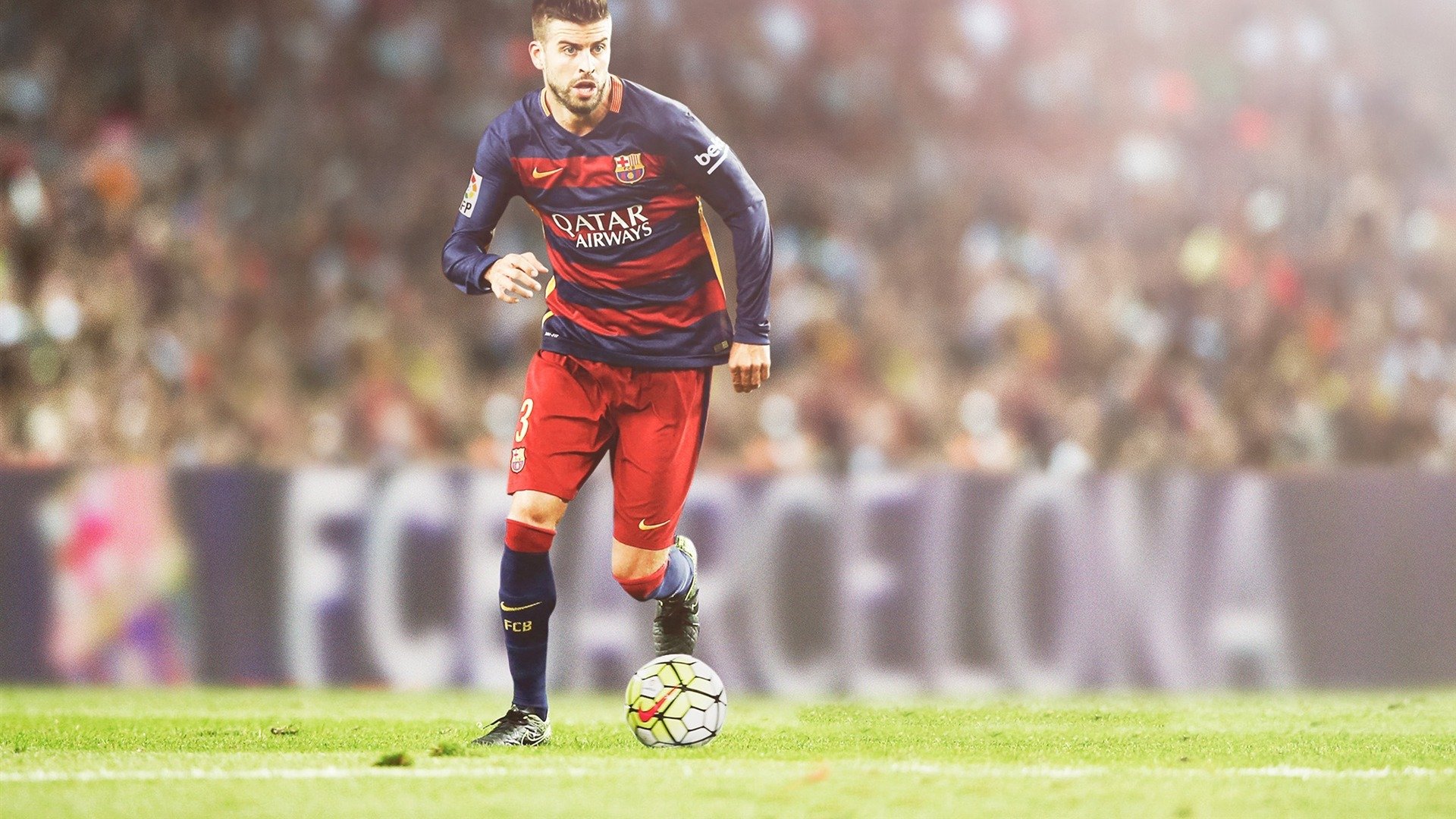 “东安湖赛场：铁人三项运动员挑战赛道，拼劲力与速度”