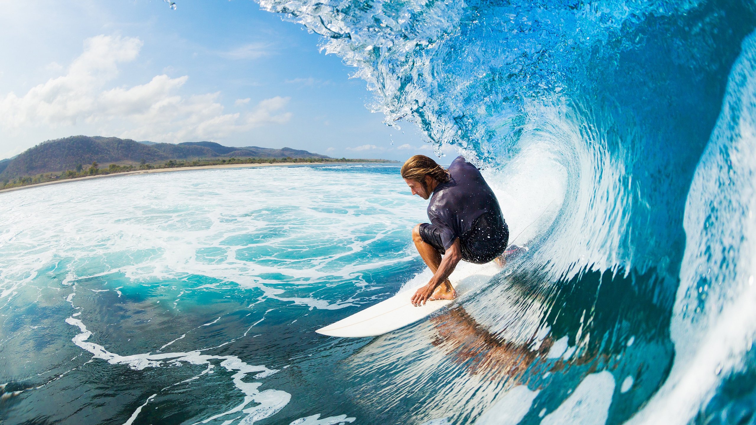 蝶泳划水效率值首次用于分段评分，蝶泳的划水动作轨迹是三维的